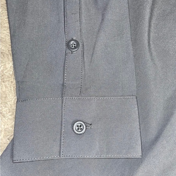 New with tags!

Women's Eddie Bauer Departure 2.0 Long Sleeve Button-Up Shirt- S - Picture 4 of 5